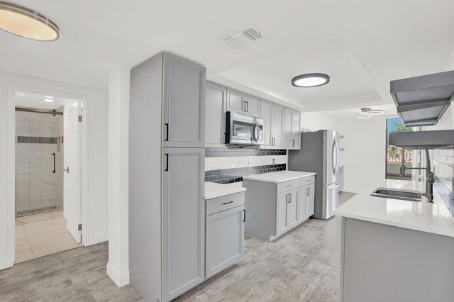 5460 N Ocean Drive 1d, Singer Island, FL 33404