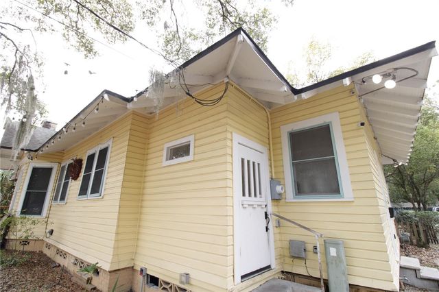 834 E UNIVERSITY AVENUE, Gainesville, FL 32601