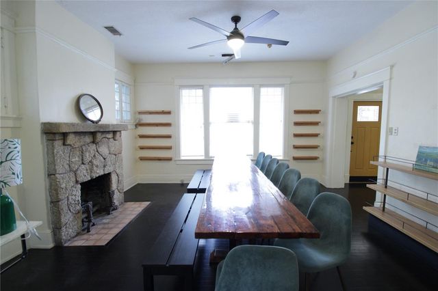 834 E UNIVERSITY AVENUE, Gainesville, FL 32601