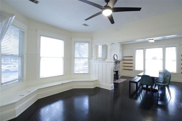 834 E UNIVERSITY AVENUE, Gainesville, FL 32601