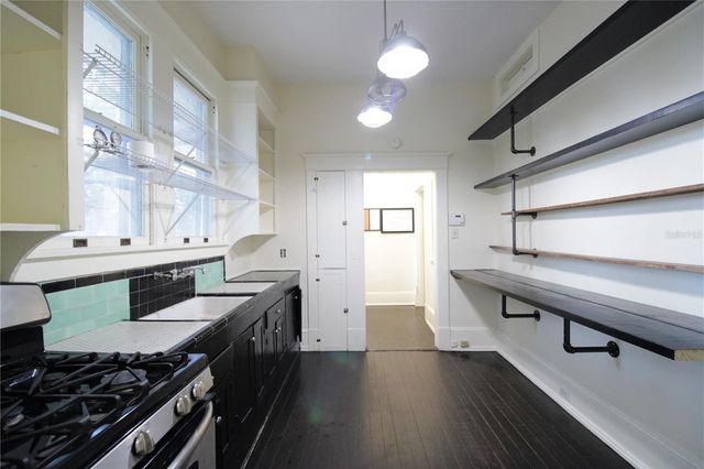 834 E UNIVERSITY AVENUE, Gainesville, FL 32601