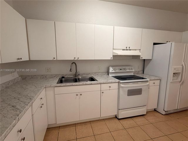 13264 Old Biscayne Dr 405, Homestead, FL 33033