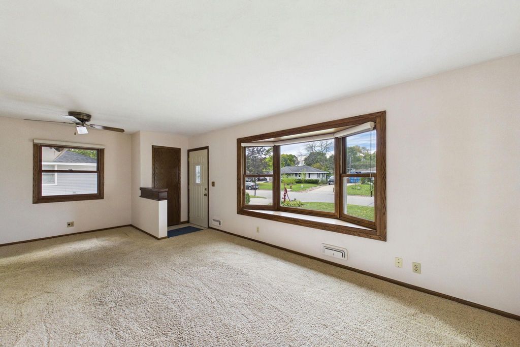 8831 Greenway Avenue S, Cottage Grove, MN 55016 — photo 3