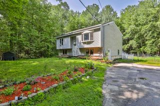 28 Shelley Lane, New Boston, NH 03070