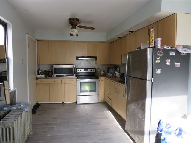 1216 Amanda St, Carrick, PA 15210