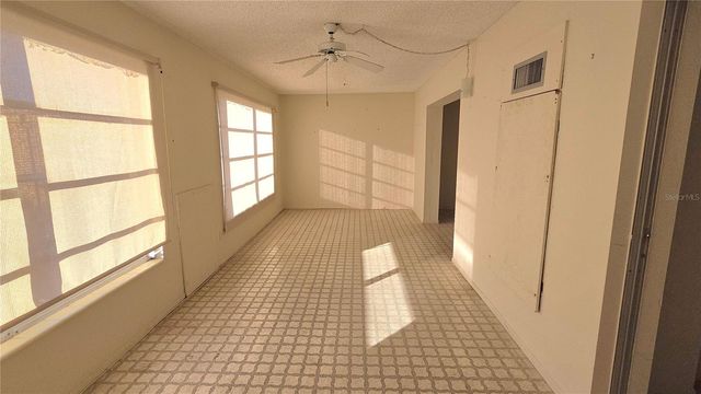 2402 ECUADORIAN WAY 48, Clearwater, FL 33763