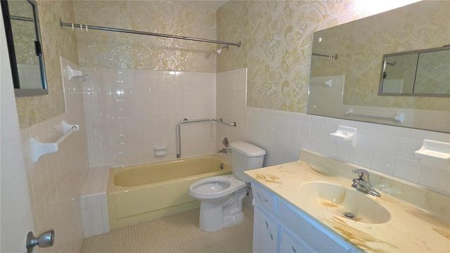 2402 ECUADORIAN WAY 48, Clearwater, FL 33763