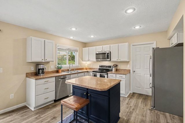 7483 Harvestdale Lane, Florence, KY 41042