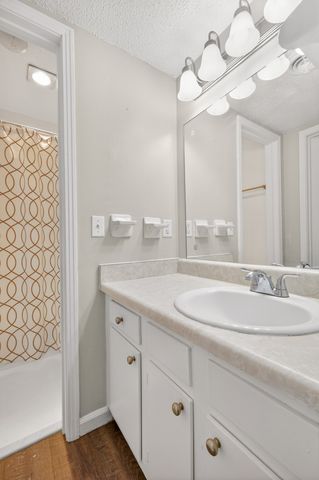 500 Paragon Mills Rd Apt B1, Nashville, TN 37211