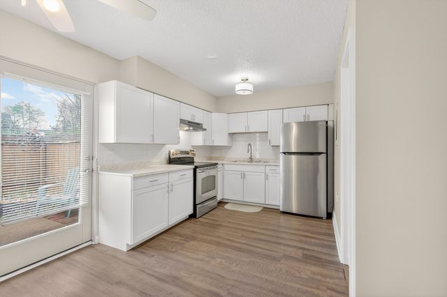 500 Paragon Mills Rd Apt B1, Nashville, TN 37211