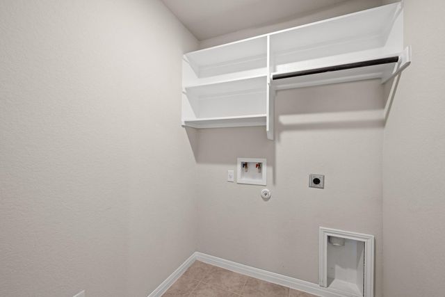 200 Longmount CV, Liberty Hill, TX 78642