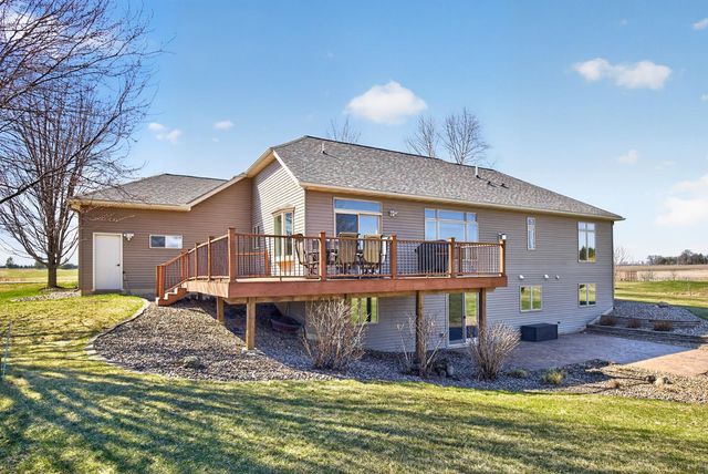 1442 30th Street NW, Austin, MN 55912