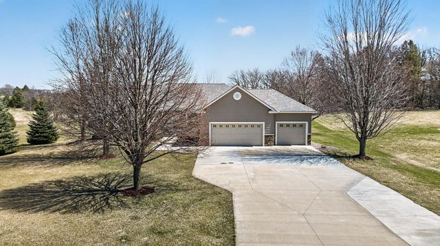 1442 30th Street NW, Austin, MN 55912