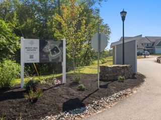 69 Driftwood Circle # 26, Sandown, NH 03873