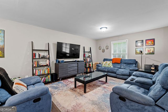 859 King Drive SE, Conyers, GA 30094