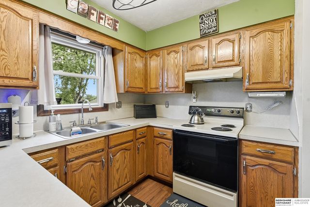 3255 S 130 Circle, Omaha, NE 68144