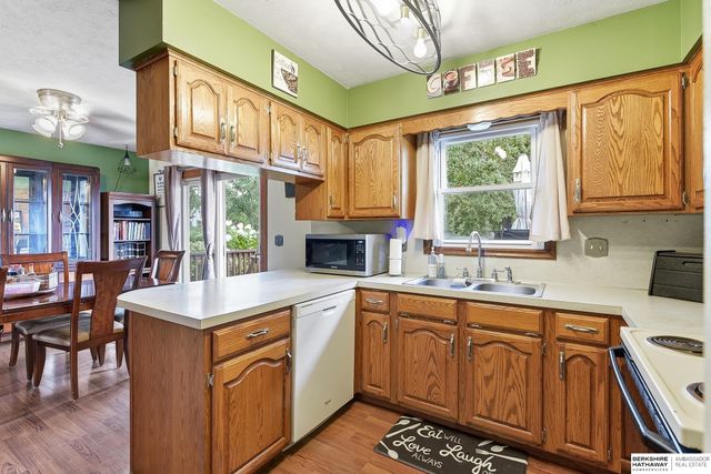 3255 S 130 Circle, Omaha, NE 68144