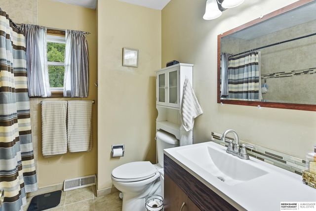 3255 S 130 Circle, Omaha, NE 68144