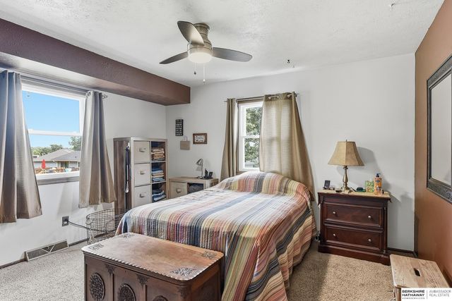 3255 S 130 Circle, Omaha, NE 68144