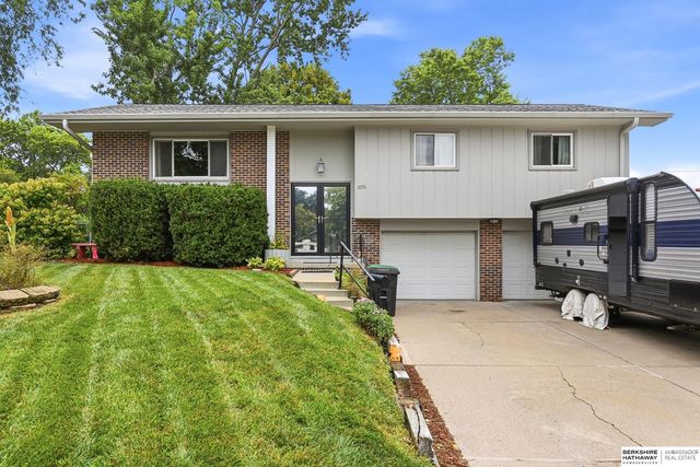 3255 S 130 Circle, Omaha, NE 68144