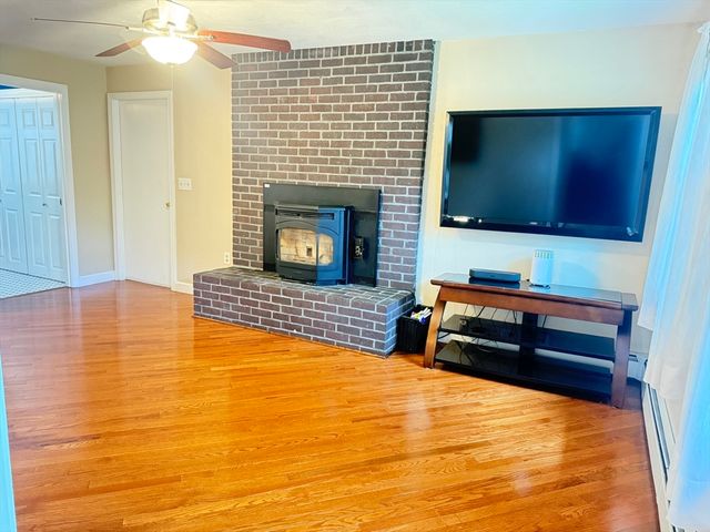 6 Larson Rd, Milford, MA 01757