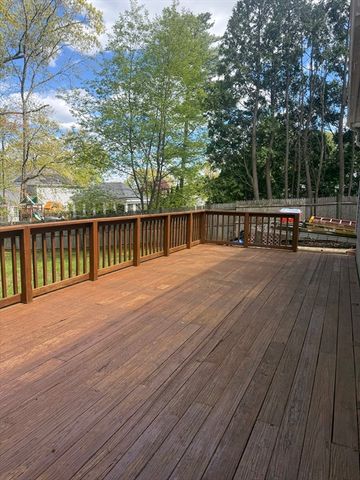 6 Larson Rd, Milford, MA 01757