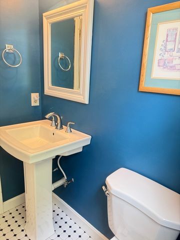 6 Larson Rd, Milford, MA 01757