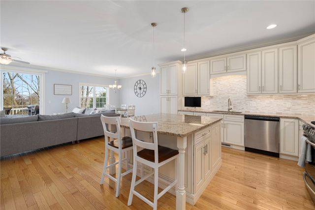 3 Garden Vista Drive 3, Cranston, RI 02920