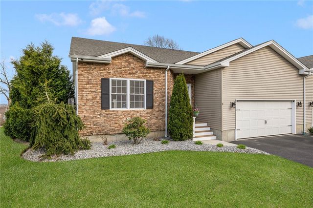 3 Garden Vista Drive 3, Cranston, RI 02920