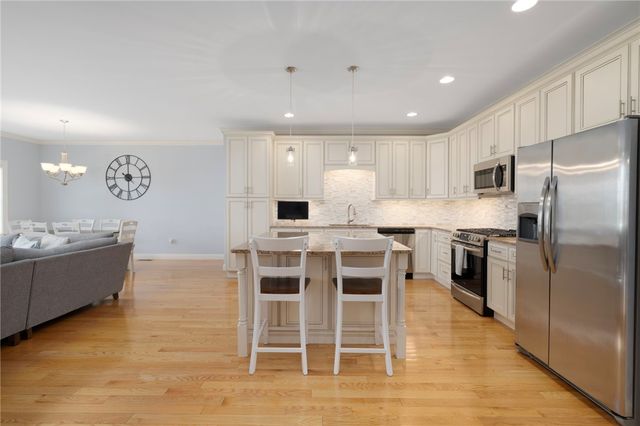 3 Garden Vista Drive 3, Cranston, RI 02920