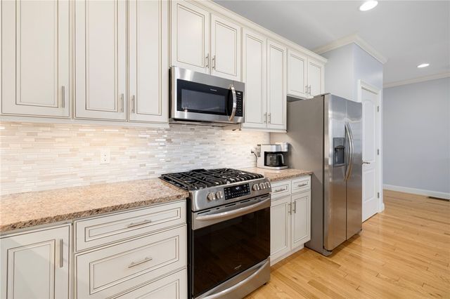 3 Garden Vista Drive 3, Cranston, RI 02920