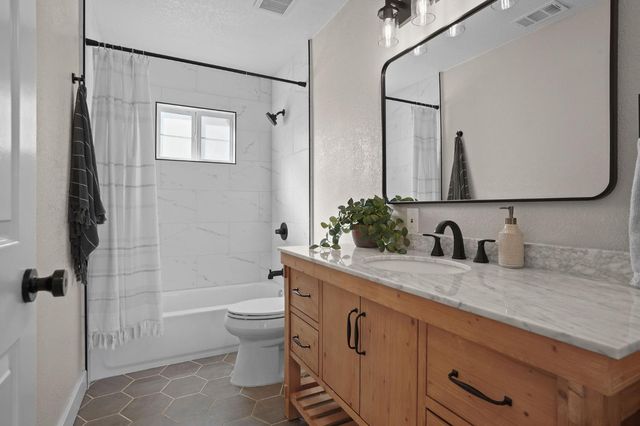 8937 Custer Ave, Orangevale, CA 95662