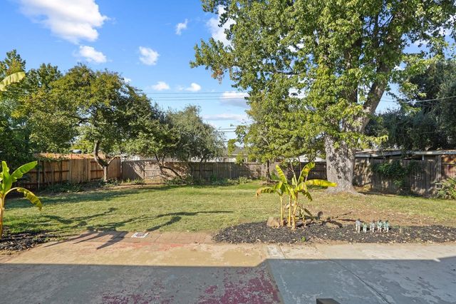 8937 Custer Ave, Orangevale, CA 95662