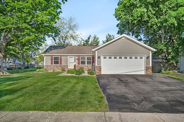 209 N Pine Street, Gardner, IL 60424