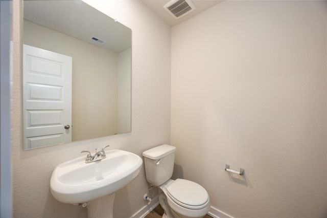 819 Clear Valley Lane, Dayton, TX 77535