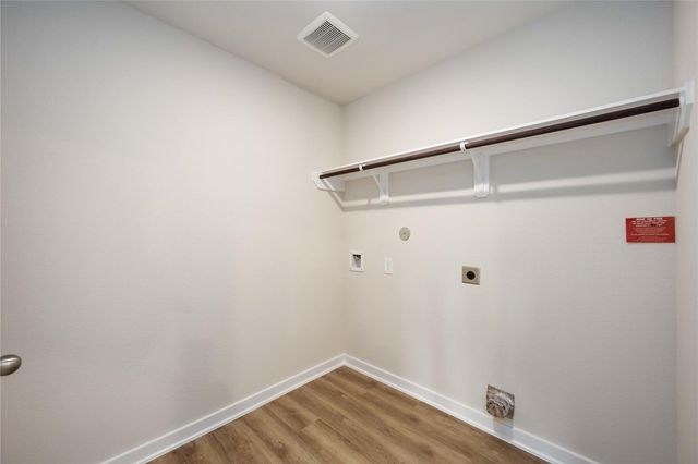 819 Clear Valley Lane, Dayton, TX 77535