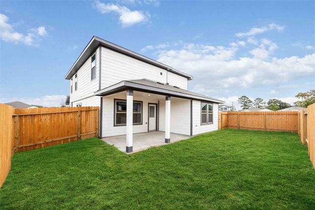 819 Clear Valley Lane, Dayton, TX 77535