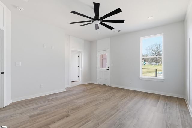 162 Buncombe Street, Woodruff, SC 29388