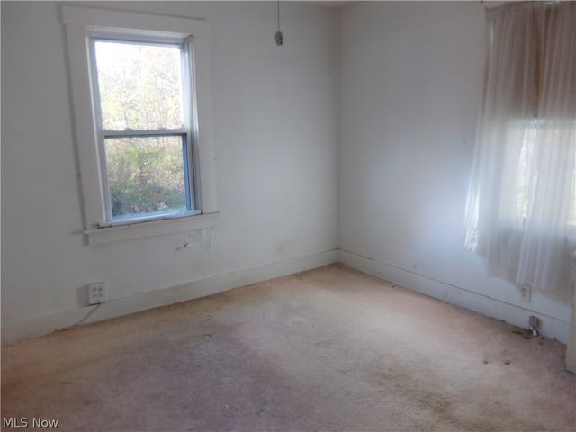 2243 N Glenwood Avenue, Niles, OH 44446