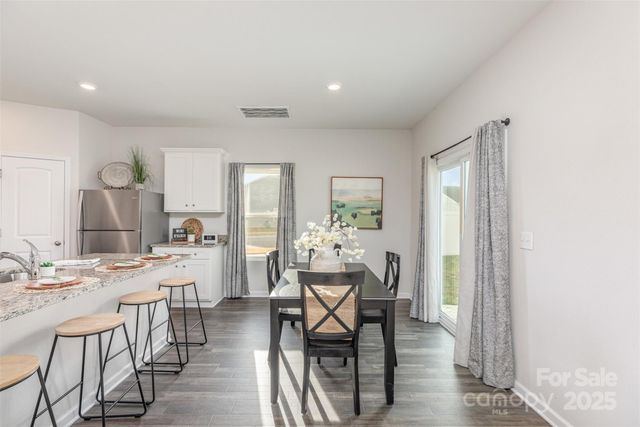 3101 Wynn Way, Charlotte, NC 28215