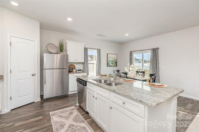 3101 Wynn Way, Charlotte, NC 28215