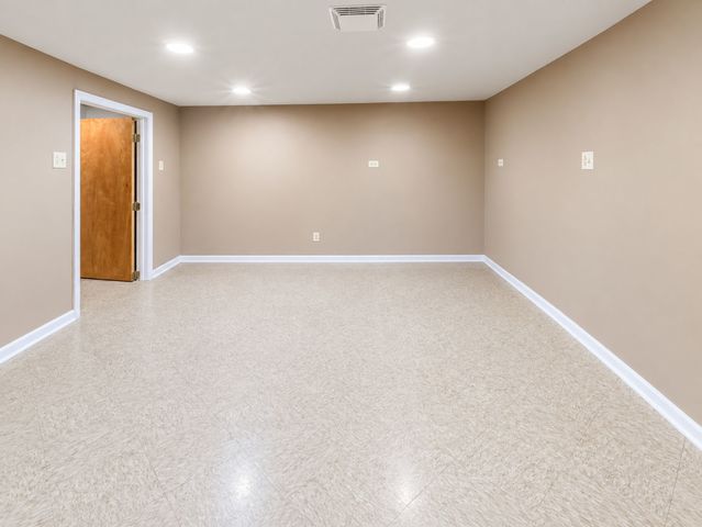 21714 N Andover Road, Kildeer, IL 60047