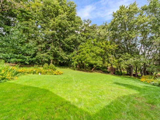 21714 N Andover Road, Kildeer, IL 60047