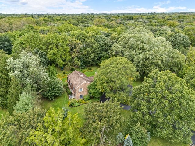 21714 N Andover Road, Kildeer, IL 60047