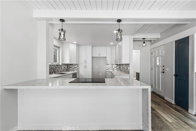 825 La Mirada, Laguna Beach, CA 92651