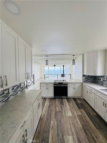 825 La Mirada, Laguna Beach, CA 92651