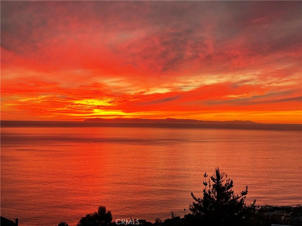825 La Mirada, Laguna Beach, CA 92651