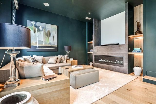 1572 Clifton Ridge, Atlanta, GA 30307
