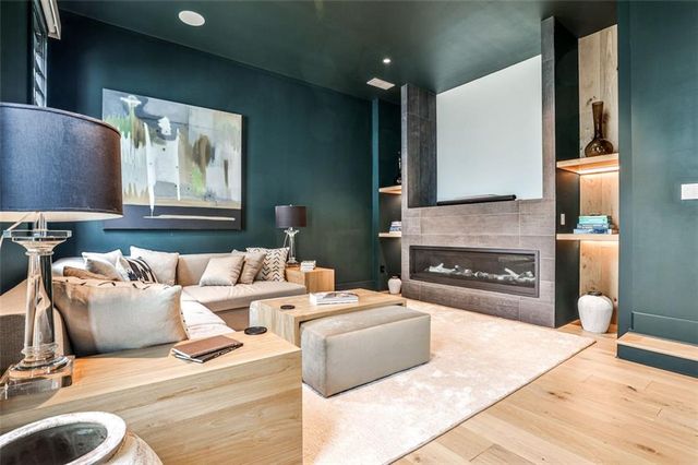 1572 Clifton Ridge, Atlanta, GA 30307