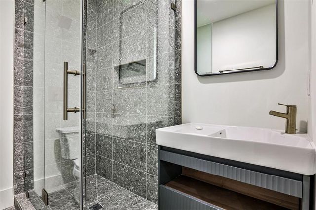 1572 Clifton Ridge, Atlanta, GA 30307